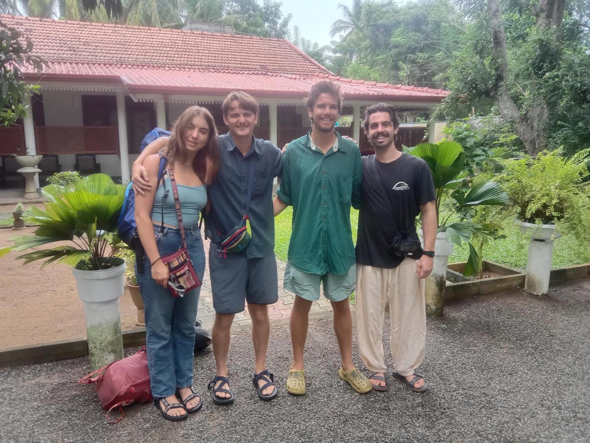 Vishmee Holiday Inn Embilipitiya Luaran gambar