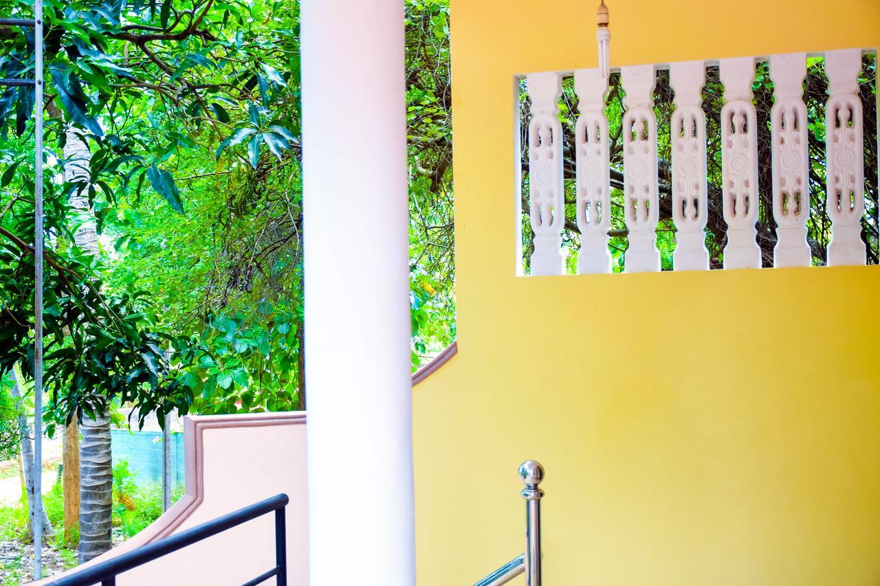 Vishmee Holiday Inn Embilipitiya Luaran gambar