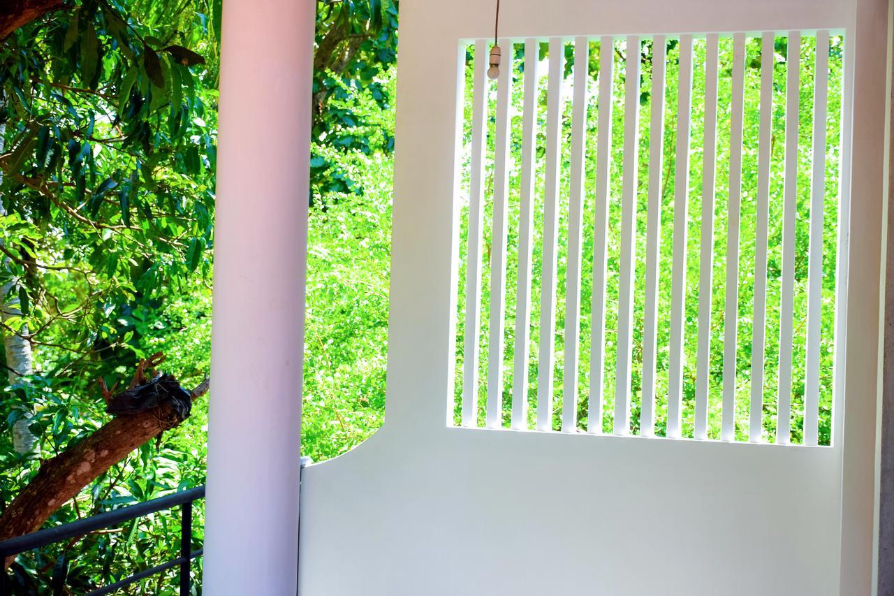 Vishmee Holiday Inn Embilipitiya Luaran gambar