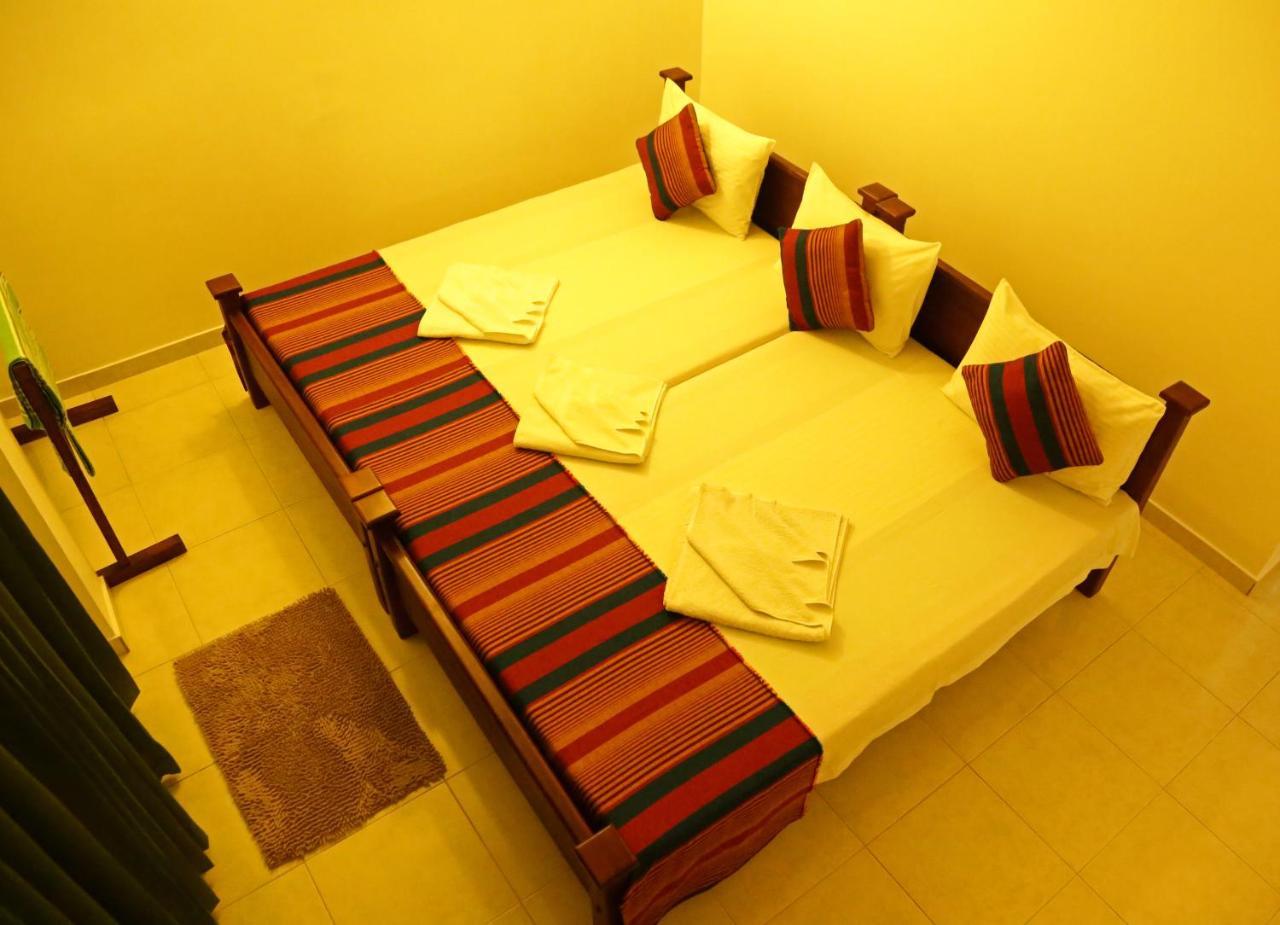Vishmee Holiday Inn Embilipitiya Luaran gambar