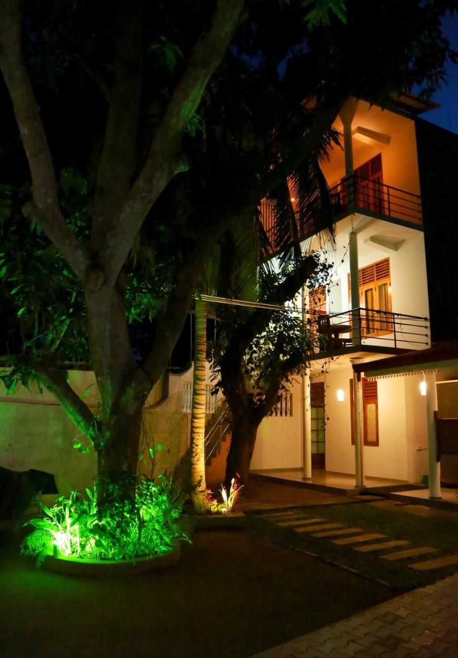 Vishmee Holiday Inn Embilipitiya Luaran gambar